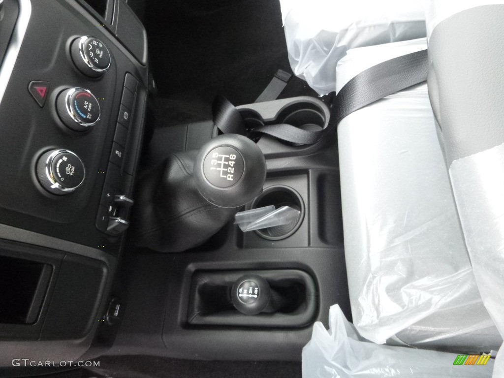 2018 Ram 2500 Tradesman Crew Cab 4x4 6 Speed Manual Transmission Photo #123877945