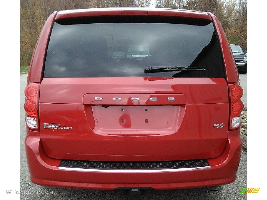 2016 Grand Caravan R/T - Redline 2 Coat Pearl / Black photo #5