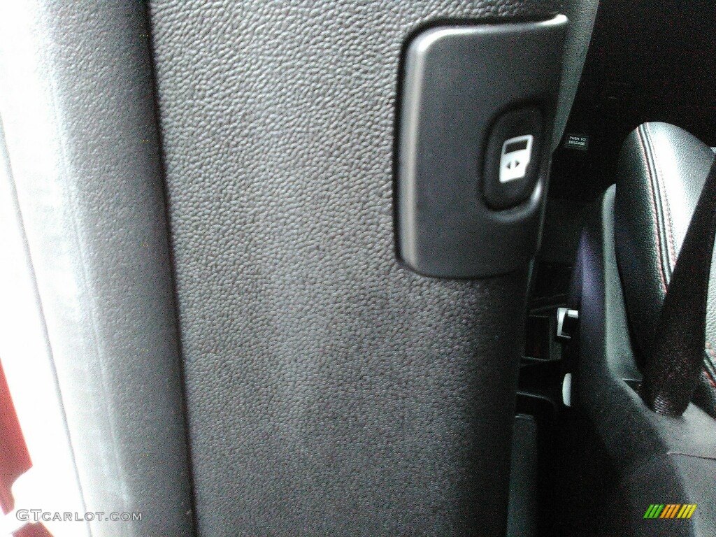 2016 Grand Caravan R/T - Redline 2 Coat Pearl / Black photo #23