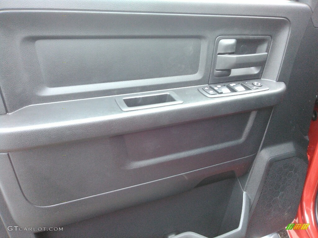 2018 1500 Express Crew Cab 4x4 - Flame Red / Black/Diesel Gray photo #3