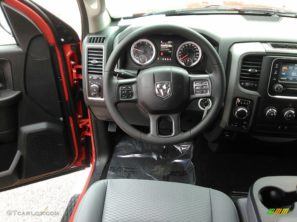 2018 1500 Express Crew Cab 4x4 - Flame Red / Black/Diesel Gray photo #6