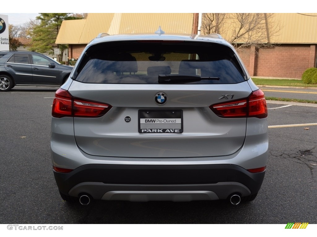 2017 X1 xDrive28i - Glacier Silver Metallic / Canberra Beige photo #4