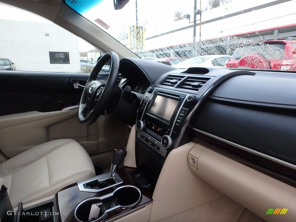 2013 Camry XLE - Super White / Ivory photo #13