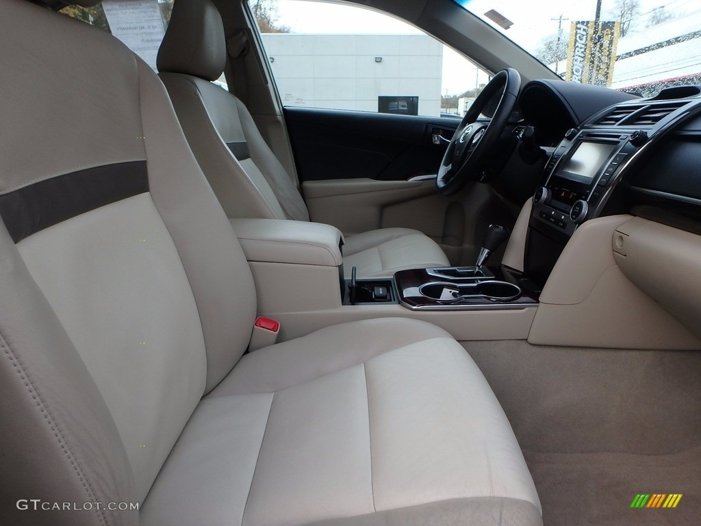 2013 Camry XLE - Super White / Ivory photo #14