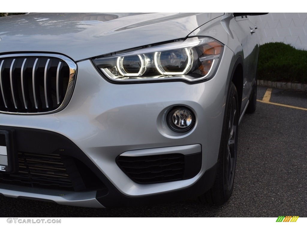 2017 X1 xDrive28i - Glacier Silver Metallic / Canberra Beige photo #30