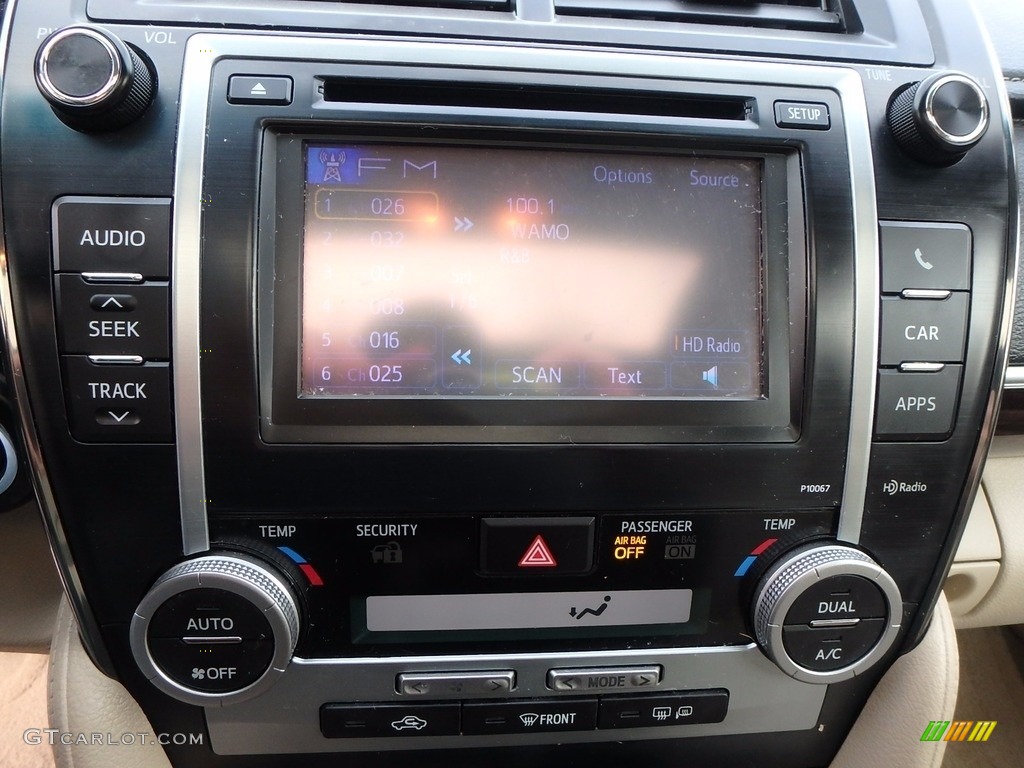 2013 Camry XLE - Super White / Ivory photo #26