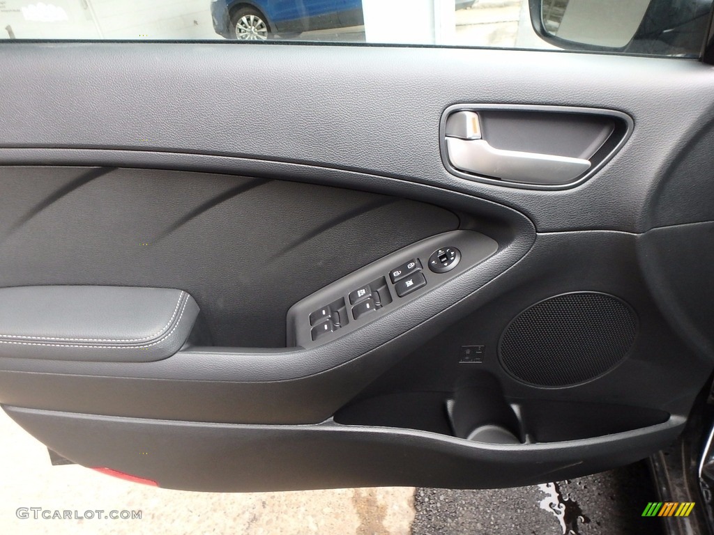 2018 Kia Forte LX Door Panel Photos