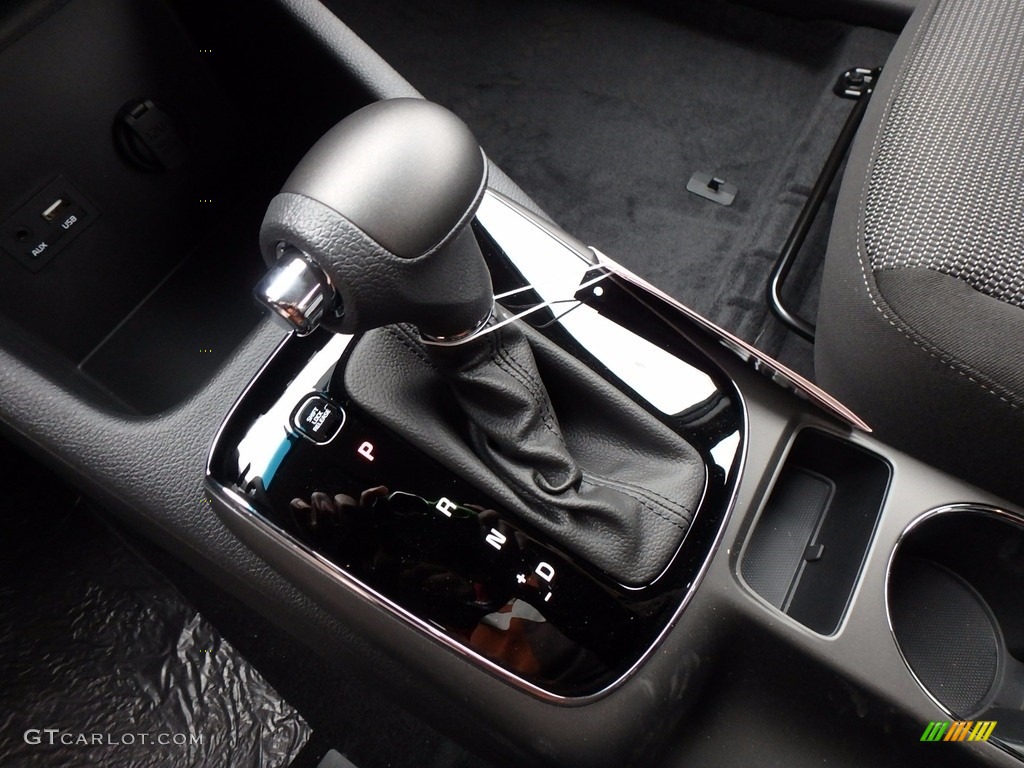 2018 Kia Forte LX Transmission Photos
