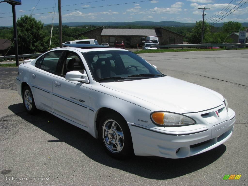 2002 Grand Am GT Sedan - Arctic White / Dark Pewter photo #7