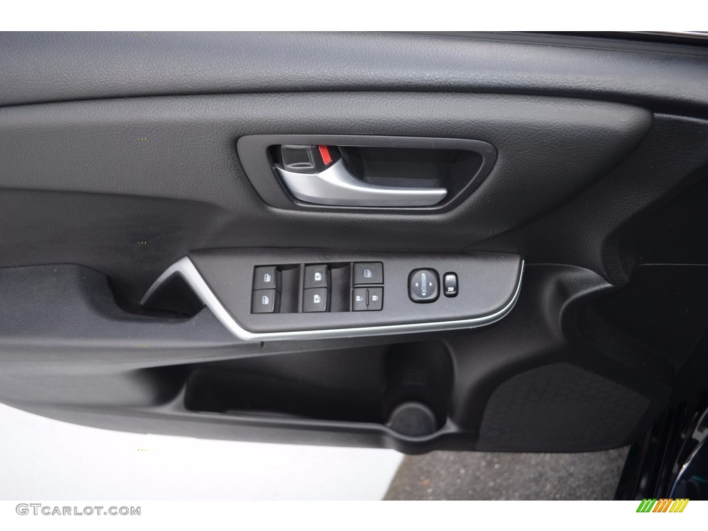 2015 Camry SE - Attitude Black Metallic / Black photo #8