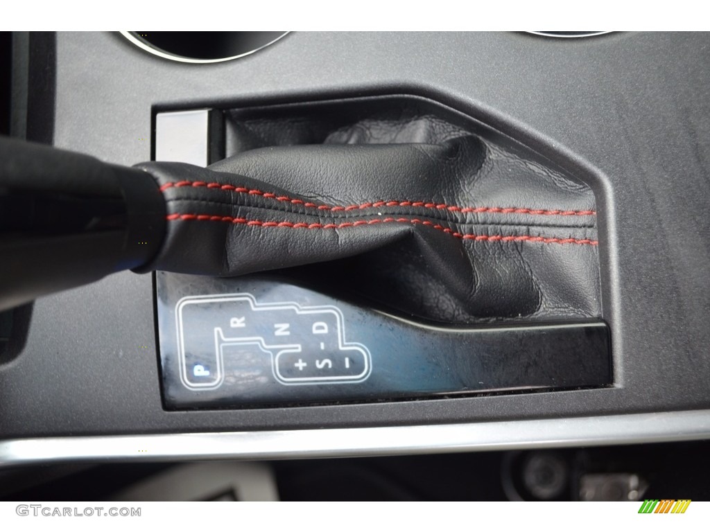 2015 Camry SE - Attitude Black Metallic / Black photo #20