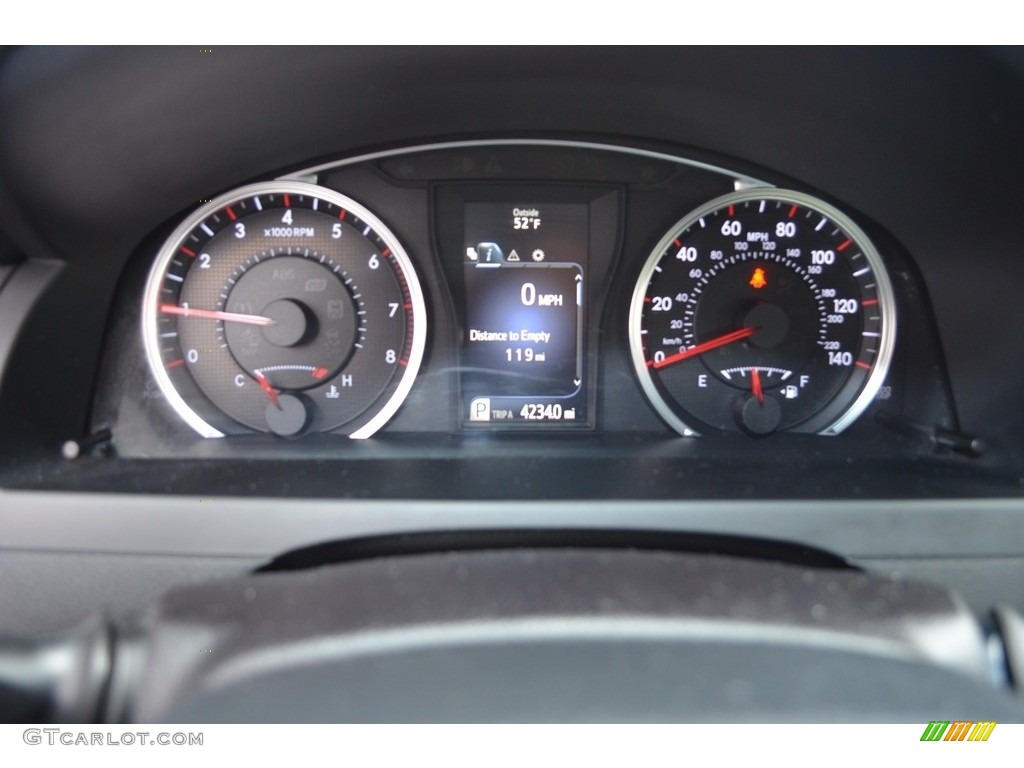 2015 Camry SE - Attitude Black Metallic / Black photo #22