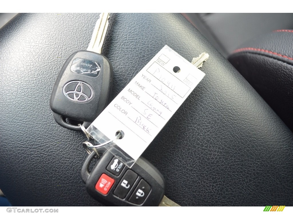 2015 Camry SE - Attitude Black Metallic / Black photo #23