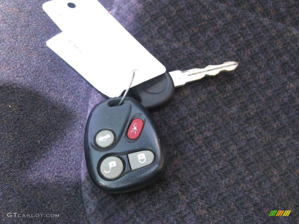 2002 Grand Am GT Sedan - Arctic White / Dark Pewter photo #22