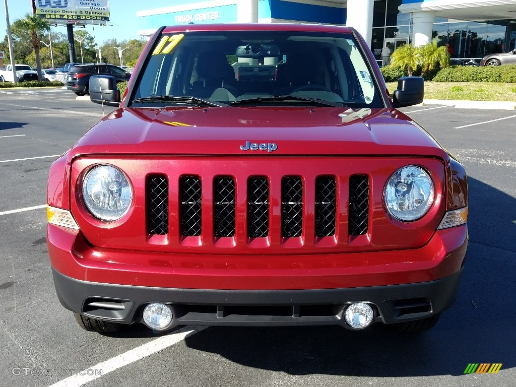 2017 Patriot Sport - Deep Cherry Red Crystal Pearl / Dark Slate Gray photo #8