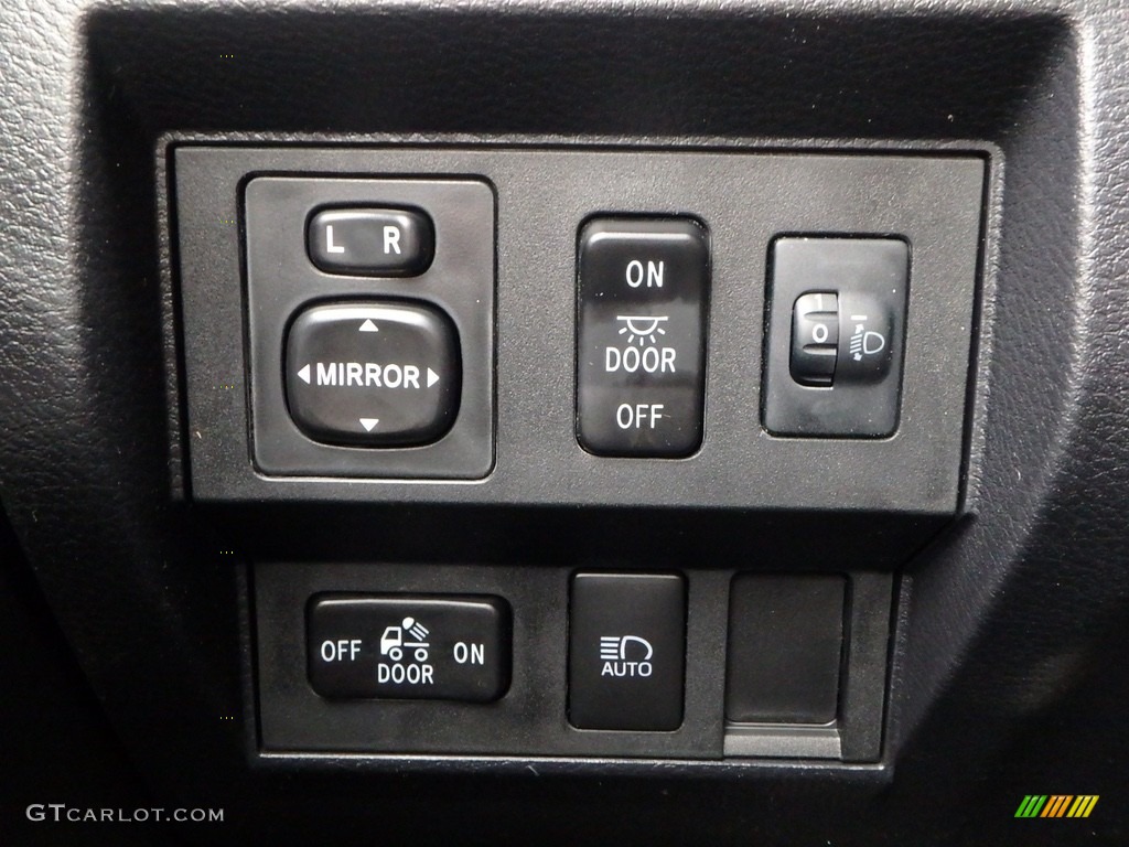 2018 Toyota Tundra SR5 Double Cab 4x4 Controls Photo #123901094