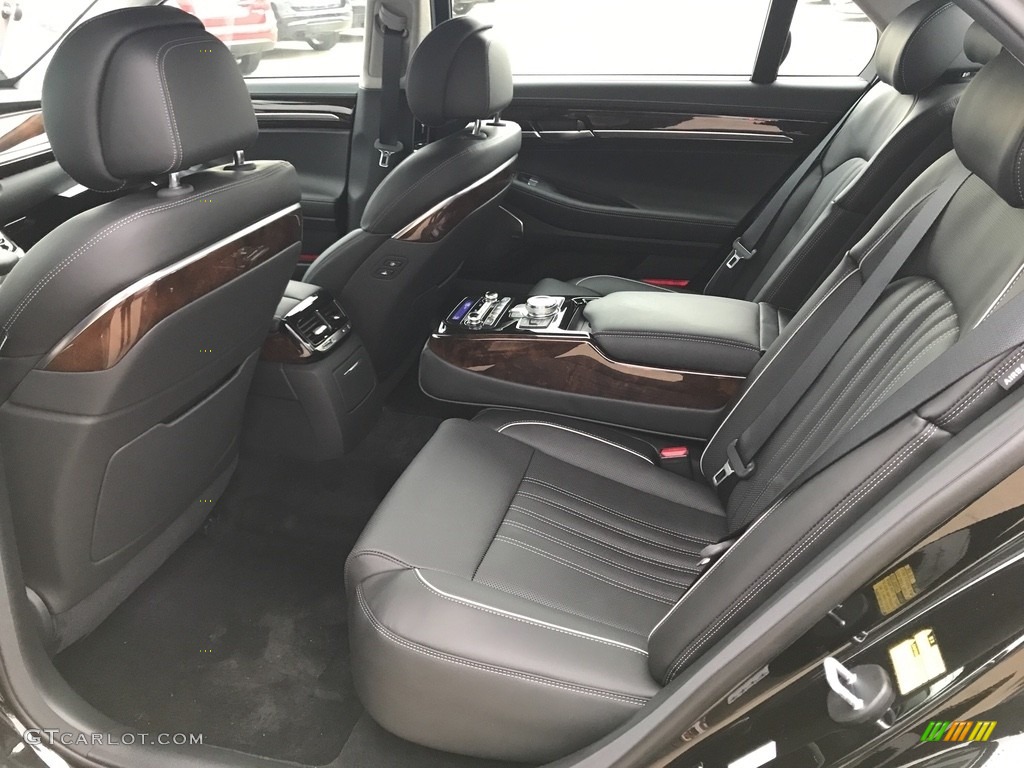 Black Interior 2018 Hyundai Genesis G90 AWD Photo #123901592