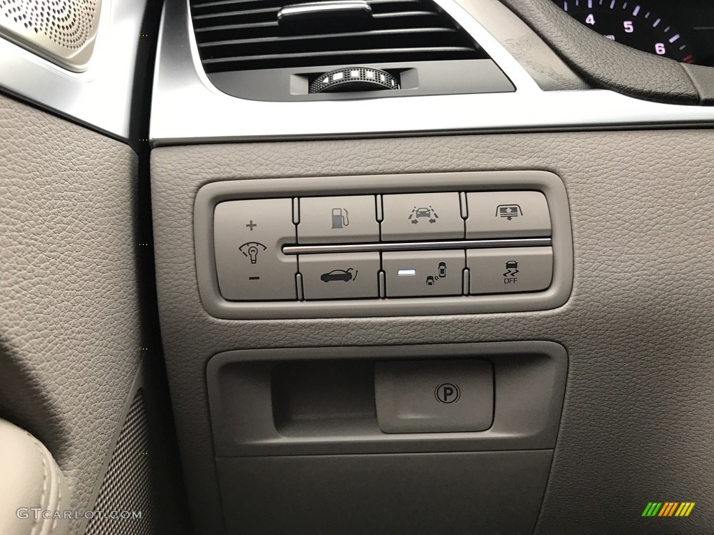 2018 Hyundai Genesis G80 5.0 AWD Controls Photo #123902063