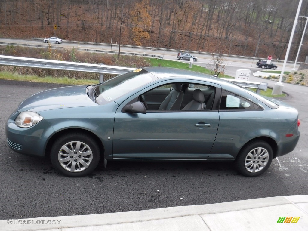 2009 Cobalt LS Coupe - Silver Moss Metallic / Gray photo #6