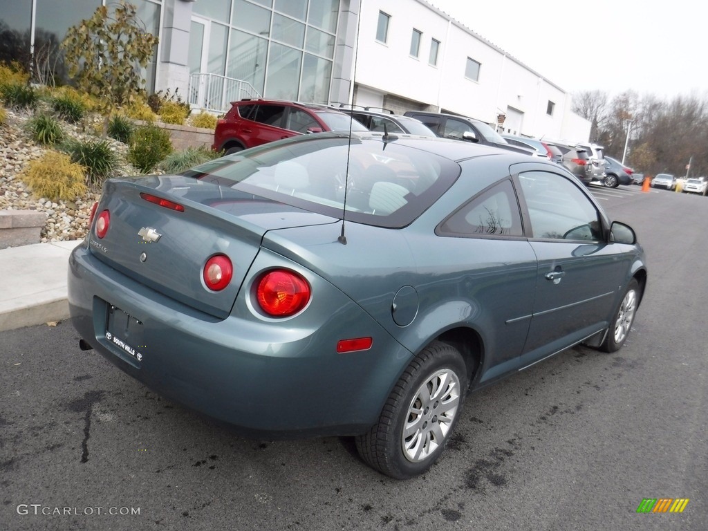 2009 Cobalt LS Coupe - Silver Moss Metallic / Gray photo #9
