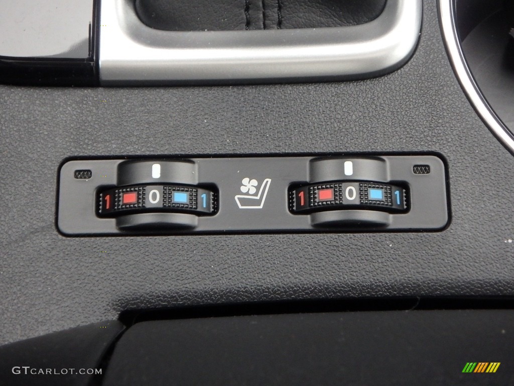 2018 Toyota Highlander Hybrid Limited AWD Controls Photos