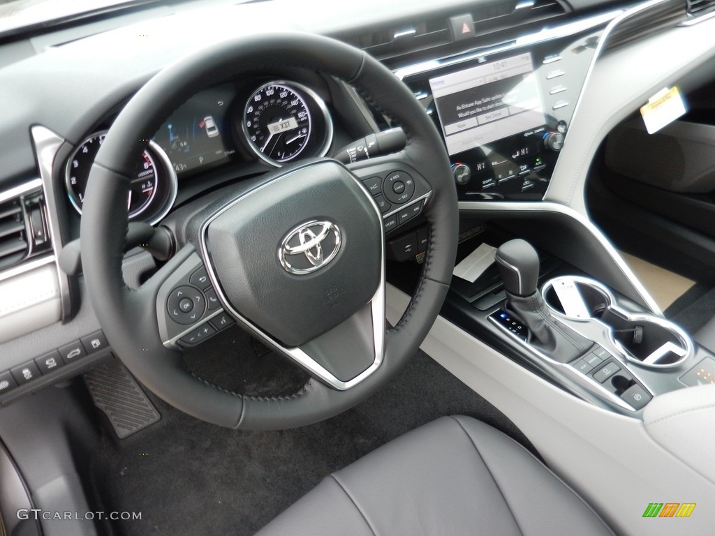 2018 Camry XLE - Predawn Gray Mica / Ash photo #4