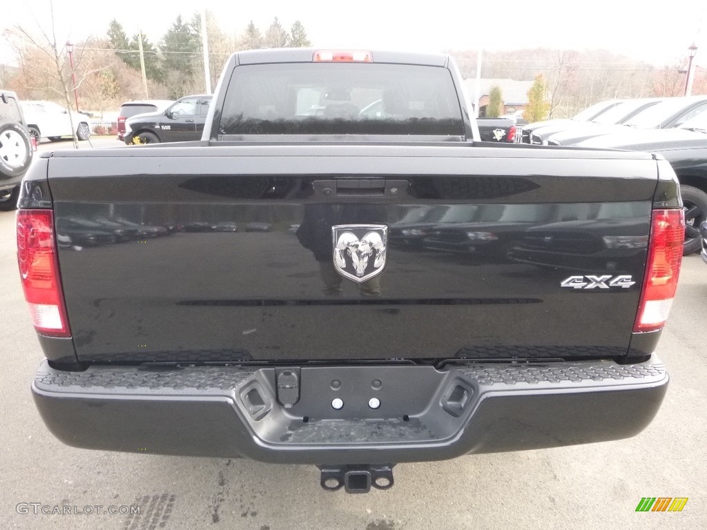 2018 1500 Express Quad Cab 4x4 - Brilliant Black Crystal Pearl / Black/Diesel Gray photo #4