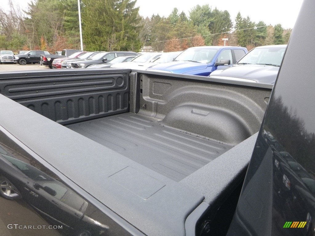 2018 1500 Express Quad Cab 4x4 - Brilliant Black Crystal Pearl / Black/Diesel Gray photo #13
