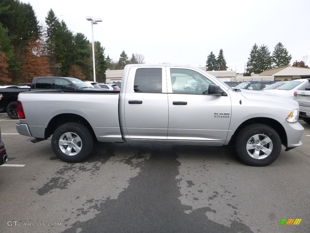 2018 1500 Express Quad Cab 4x4 - Bright Silver Metallic / Black/Diesel Gray photo #6