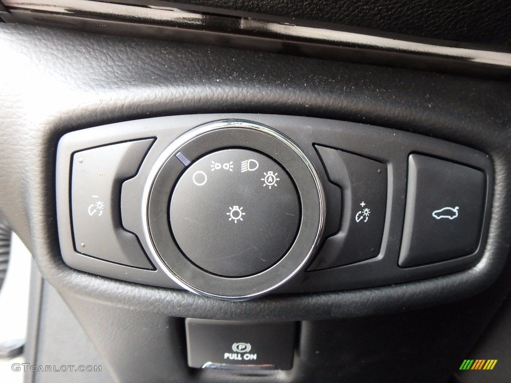 2017 Lincoln MKZ Premier AWD Controls Photo #123906119