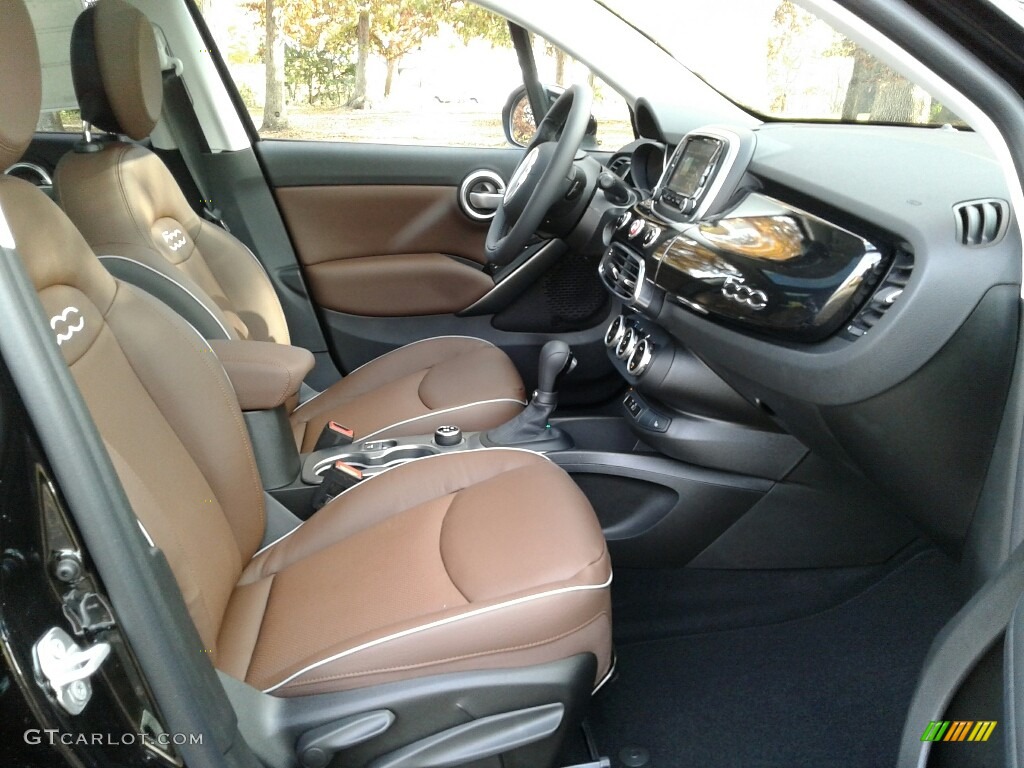 2017 Fiat 500X Lounge AWD Front Seat Photos