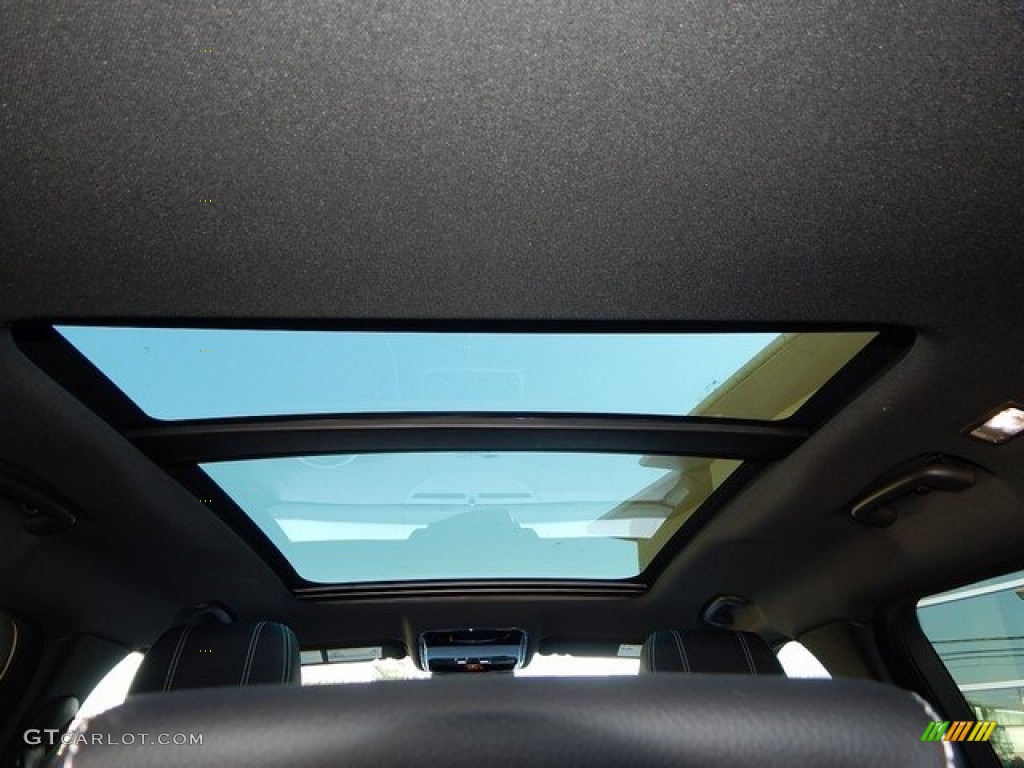 2018 Range Rover Velar R Dynamic SE - Fuji White / Ebony photo #17