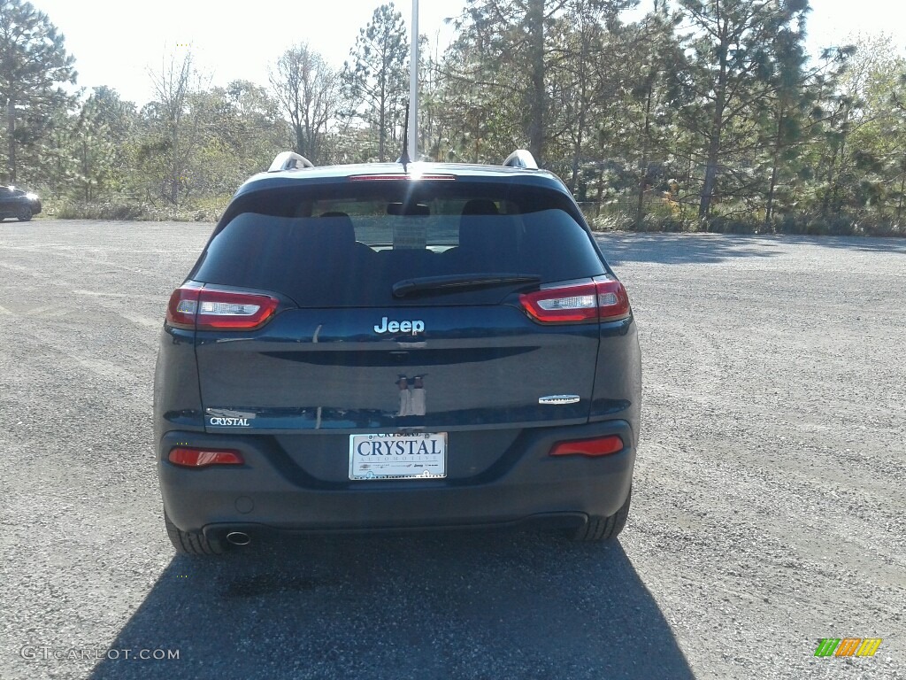 2018 Cherokee Latitude - Patriot Blue Pearl / Black photo #4
