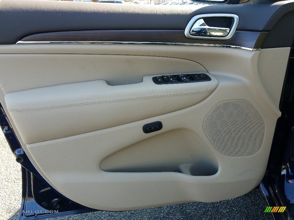 2018 Grand Cherokee Overland 4x4 - True Blue Pearl / Brown/Light Frost Beige photo #6