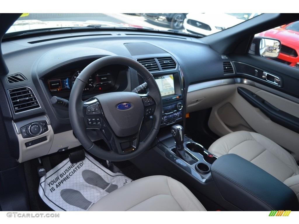 2018 Ford Explorer XLT Medium Stone Dashboard Photo #123929980