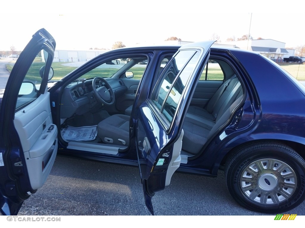 2005 Crown Victoria Police Interceptor - Dark Blue Pearl Metallic / Light Flint photo #3