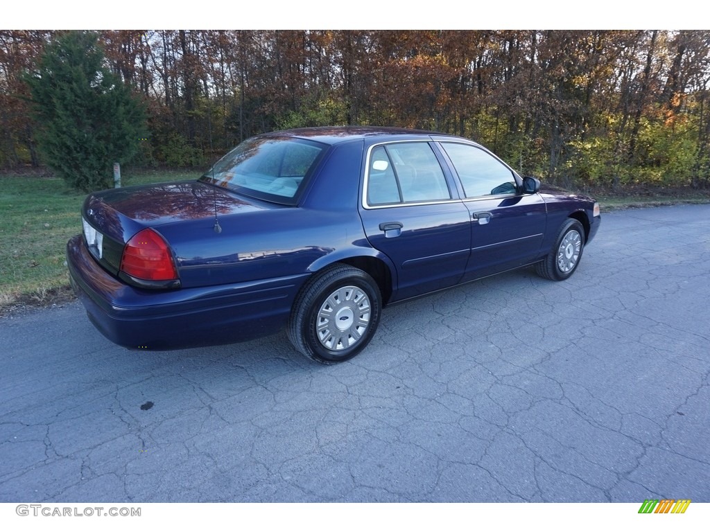 2005 Crown Victoria Police Interceptor - Dark Blue Pearl Metallic / Light Flint photo #20