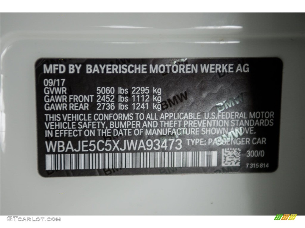 2018 5 Series 540i Sedan - Alpine White / Black photo #12