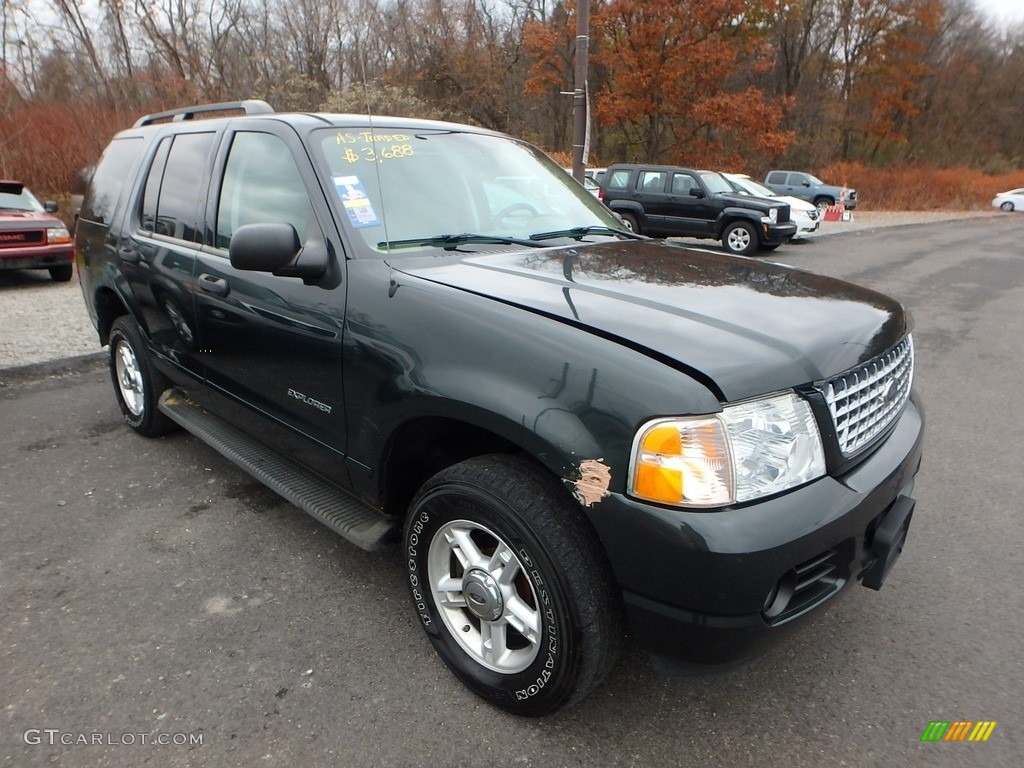 2004 Explorer XLT 4x4 - Aspen Green Metallic / Medium Parchment photo #5