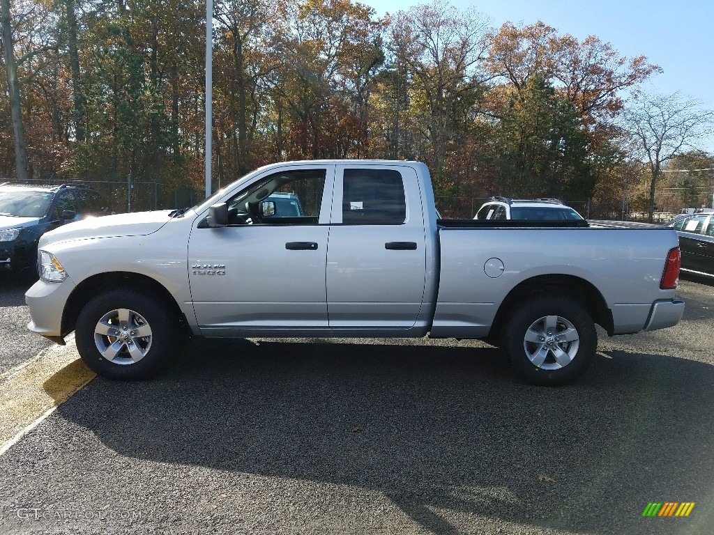 2018 1500 Express Quad Cab 4x4 - Bright Silver Metallic / Black/Diesel Gray photo #3