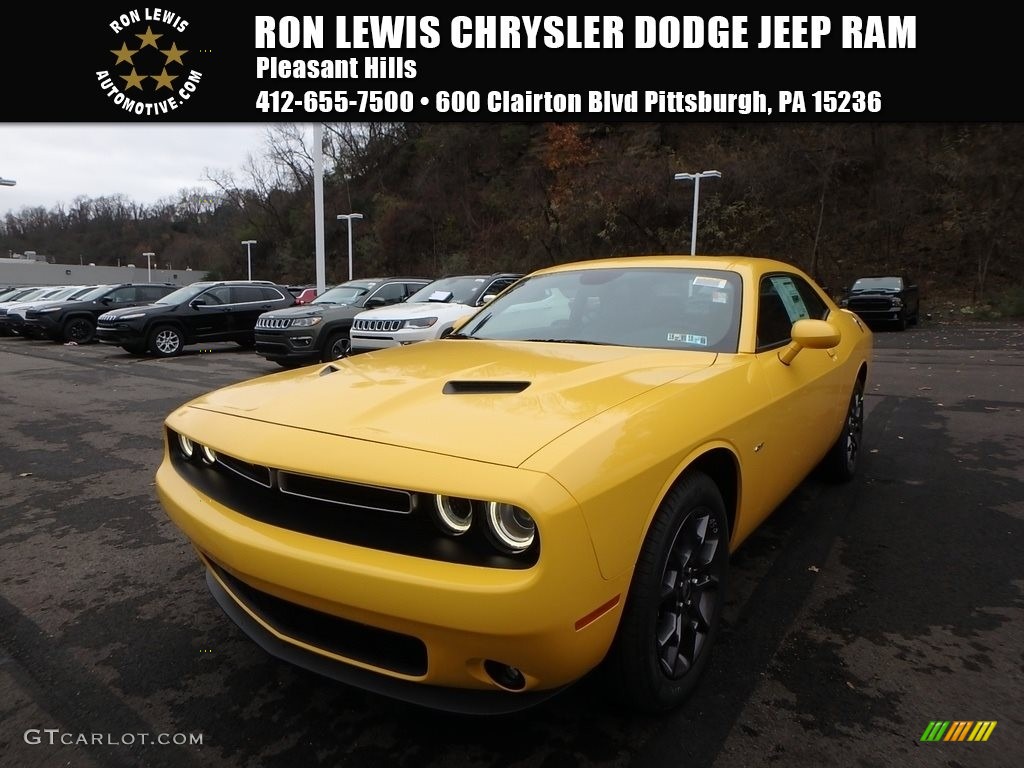Yellow Jacket Dodge Challenger
