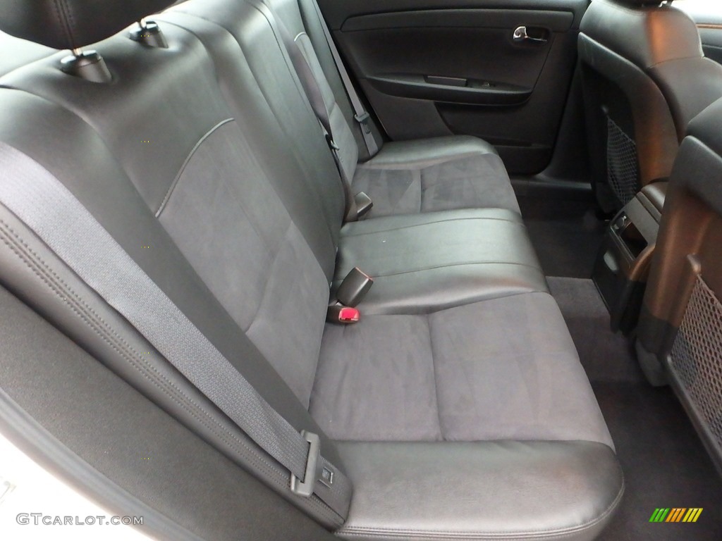 2011 Malibu LT - White Diamond Tricoat / Ebony photo #18