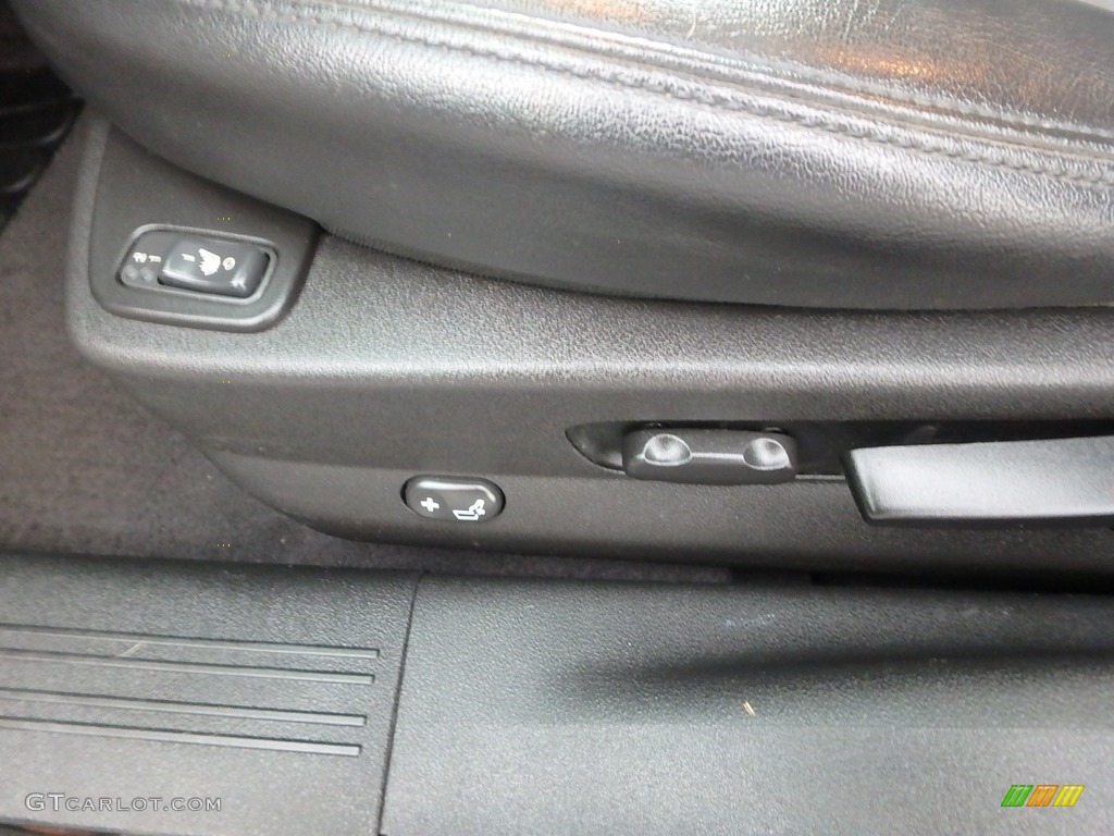 2011 Malibu LT - White Diamond Tricoat / Ebony photo #25