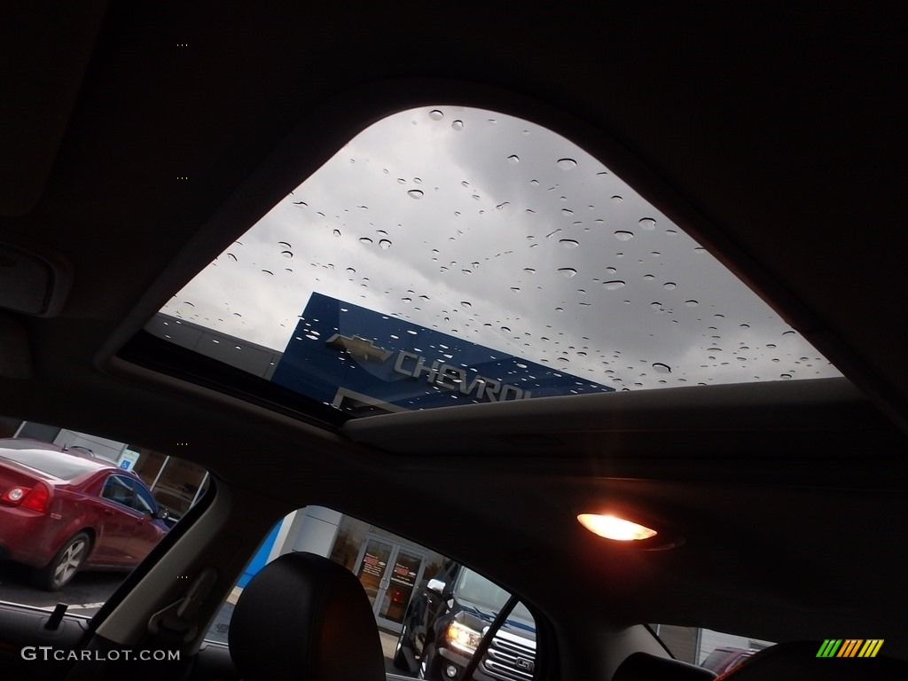 2011 Malibu LT - White Diamond Tricoat / Ebony photo #26