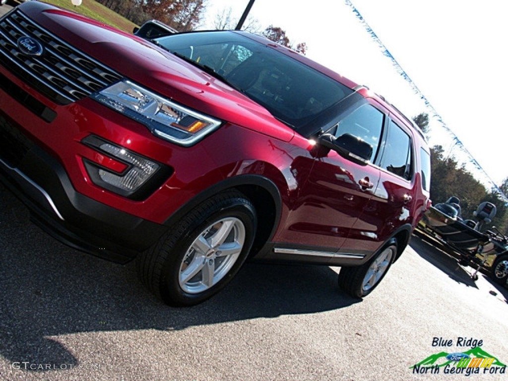 2017 Explorer XLT 4WD - Ruby Red / Ebony Black photo #30