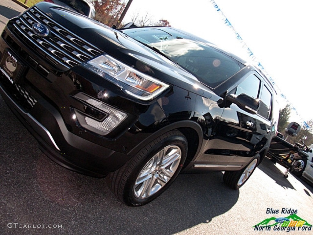 2017 Explorer Limited 4WD - Shadow Black / Ebony Black photo #36