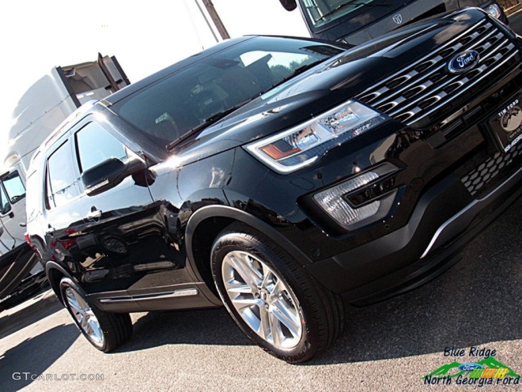 2017 Explorer Limited 4WD - Shadow Black / Ebony Black photo #37