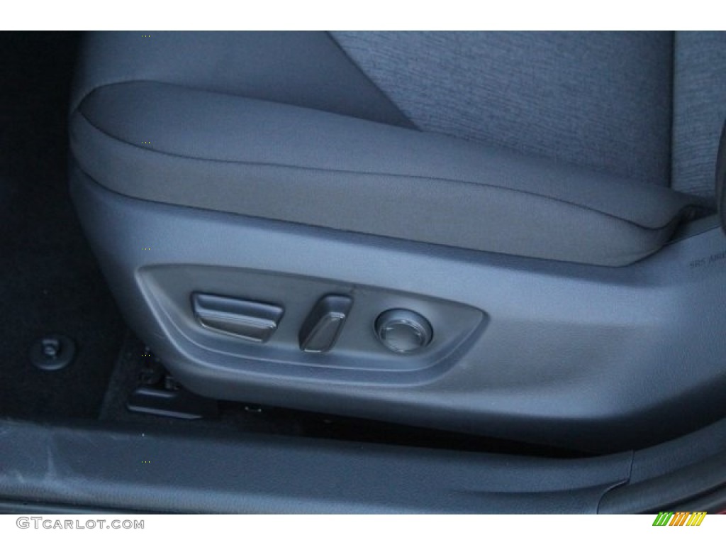 2018 Camry LE - Ruby Flare Pearl / Black photo #11