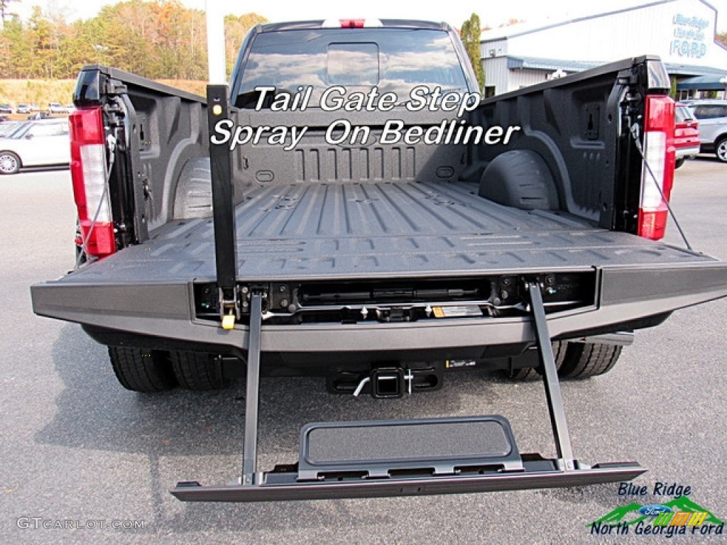2017 F450 Super Duty Platinum Crew Cab 4x4 - Shadow Black / Black photo #14