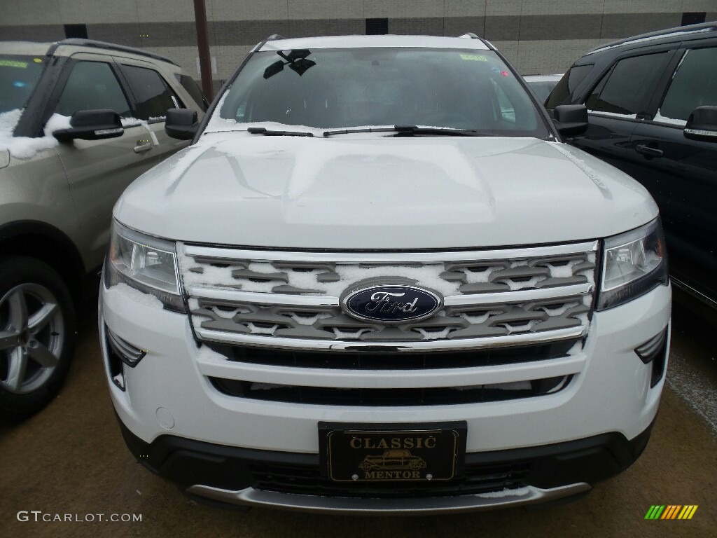2018 Explorer XLT 4WD - Oxford White / Ebony Black photo #2